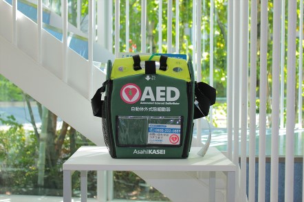 本社１階に設置のAED